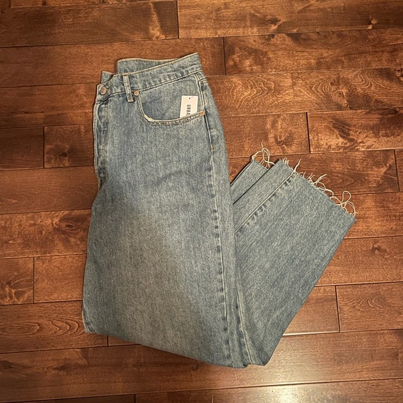BDG Urban Outfitters High-Waisted Slim Straight Jean - Light Wash - Picture 2 of 6